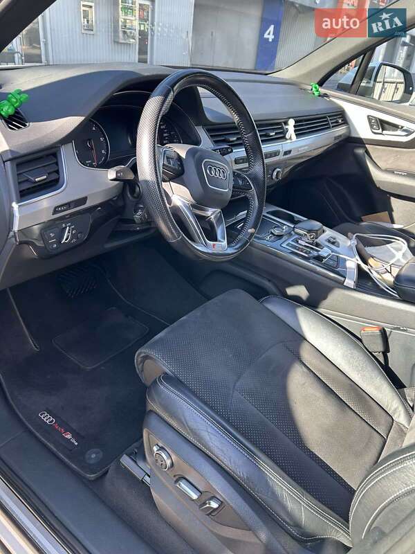 Внедорожник / Кроссовер Audi Q7 2015 в Тернополе