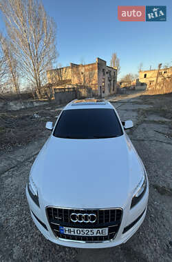 Позашляховик / Кросовер Audi Q7 2015 в Білгороді-Дністровському