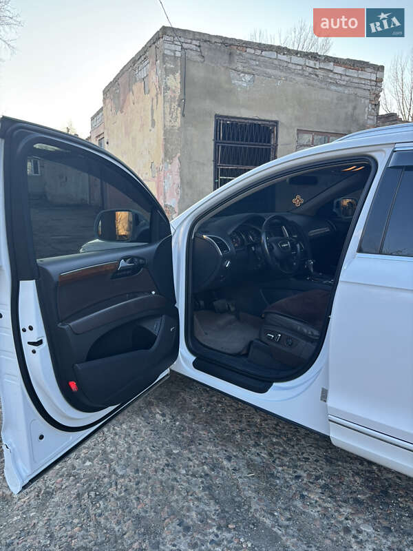 Позашляховик / Кросовер Audi Q7 2015 в Білгороді-Дністровському фото 14 Позашляховик / Кросовер Audi Q7 2015 в Білгороді-Дністровському