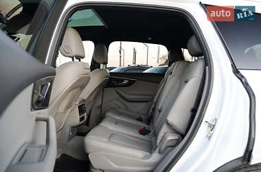 Внедорожник / Кроссовер Audi Q7 2020 в 
