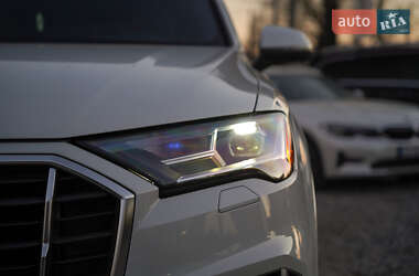 Внедорожник / Кроссовер Audi Q7 2020 в 