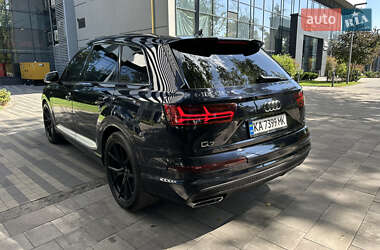 Внедорожник / Кроссовер Audi Q7 2016 в 