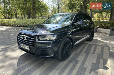 Внедорожник / Кроссовер Audi Q7 2016 в 