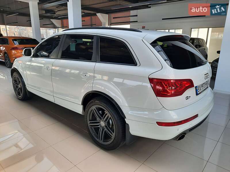 Позашляховик / Кросовер Audi Q7 2015 в Хмельницькому