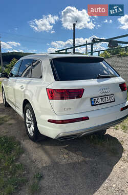 Внедорожник / Кроссовер Audi Q7 2018 в 