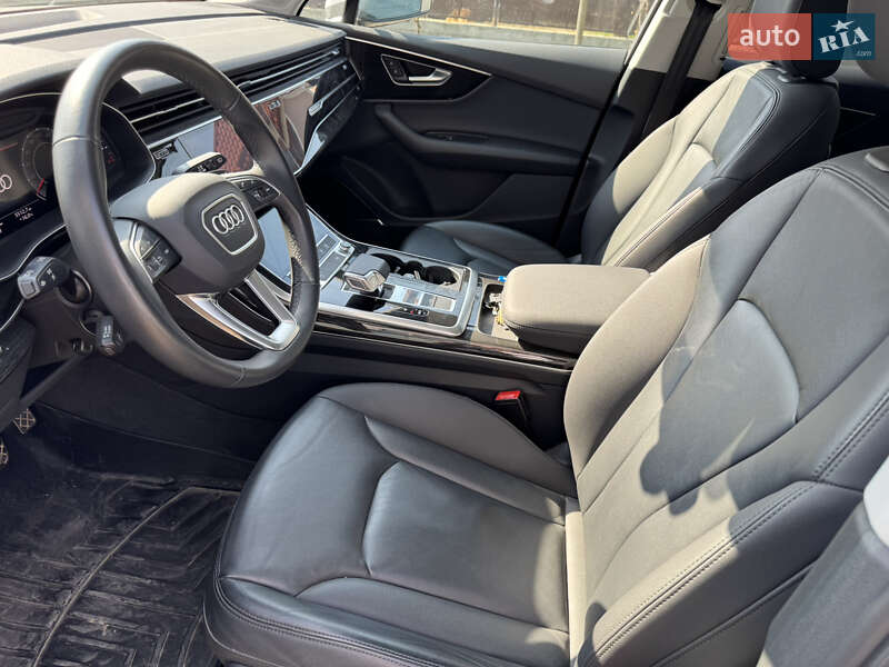 Внедорожник / Кроссовер Audi Q7 2020 в Ужгороде