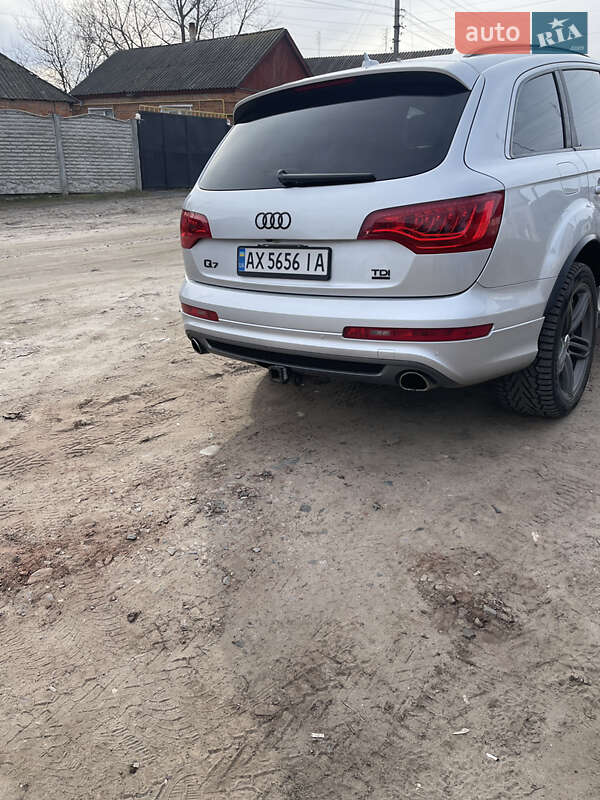 Внедорожник / Кроссовер Audi Q7 2013 в Харькове