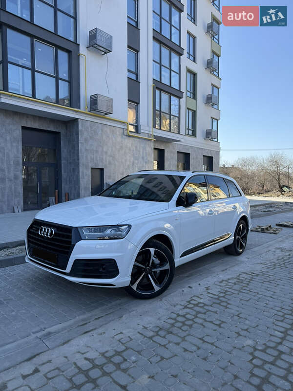 Внедорожник / Кроссовер Audi Q7 2017 в Львове