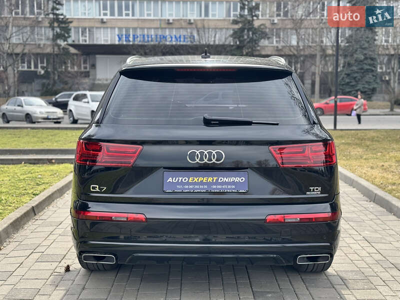 Внедорожник / Кроссовер Audi Q7 2017 в Днепре