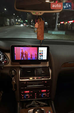 Внедорожник / Кроссовер Audi Q7 2011 в 