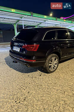 Внедорожник / Кроссовер Audi Q7 2011 в 