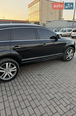 Внедорожник / Кроссовер Audi Q7 2011 в 