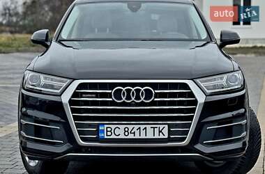 Внедорожник / Кроссовер Audi Q7 2016 в 