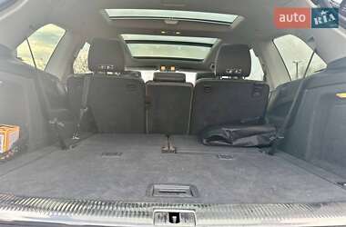 Позашляховик / Кросовер Audi Q7 2012 в 