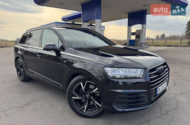 Внедорожник / Кроссовер Audi Q7 2015 в Дубно