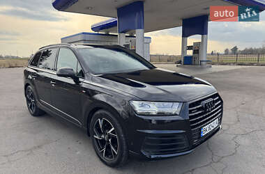 Внедорожник / Кроссовер Audi Q7 2015 в Дубно