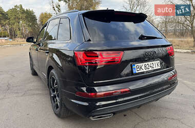 Внедорожник / Кроссовер Audi Q7 2015 в Дубно