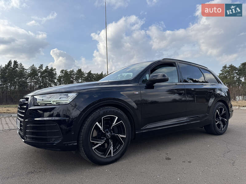 Внедорожник / Кроссовер Audi Q7 2015 в Дубно