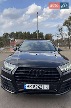 Внедорожник / Кроссовер Audi Q7 2015 в Дубно