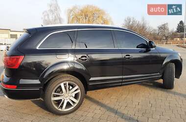Позашляховик / Кросовер Audi Q7 2012 в 
