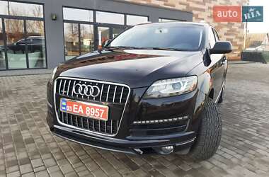 Позашляховик / Кросовер Audi Q7 2012 в 