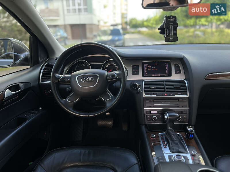 Позашляховик / Кросовер Audi Q7 2012 в Івано-Франківську
