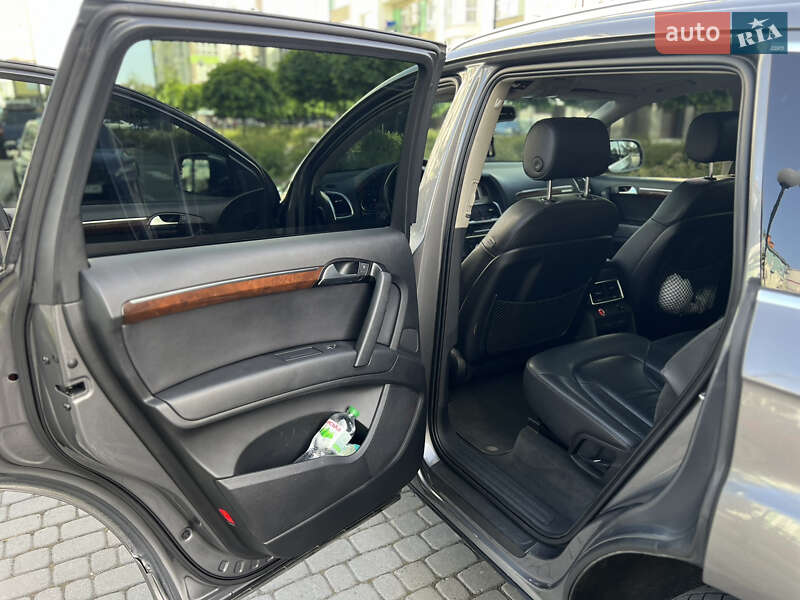 Позашляховик / Кросовер Audi Q7 2012 в Івано-Франківську