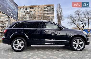 Внедорожник / Кроссовер Audi Q7 2011 в 