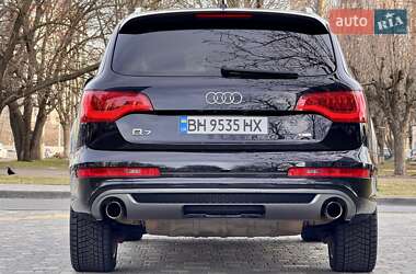 Внедорожник / Кроссовер Audi Q7 2011 в 