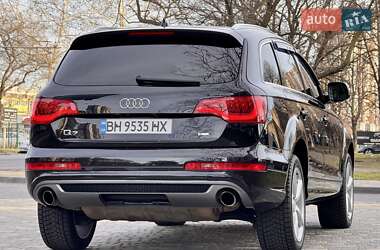 Внедорожник / Кроссовер Audi Q7 2011 в 
