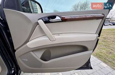 Внедорожник / Кроссовер Audi Q7 2011 в 
