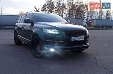 Позашляховик / Кросовер Audi Q7 2010 в 