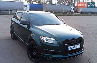 Позашляховик / Кросовер Audi Q7 2010 в 