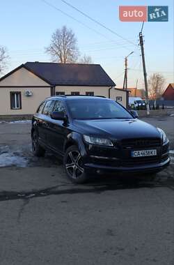 Позашляховик / Кросовер Audi Q7 2007 в 
