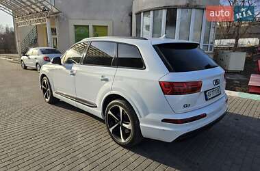 Внедорожник / Кроссовер Audi Q7 2018 в 
