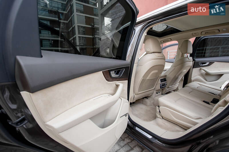 Внедорожник / Кроссовер Audi Q7 2018 в Львове