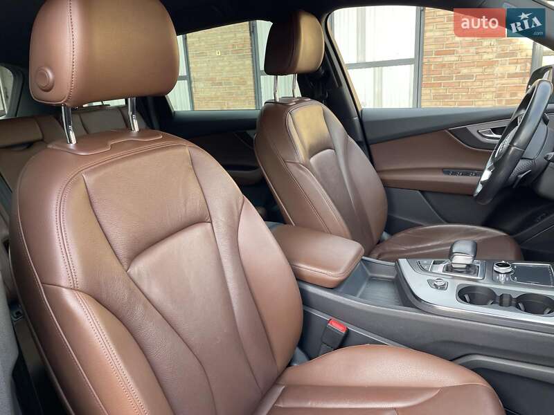 Позашляховик / Кросовер Audi Q7 2016 в Львові