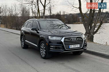 Внедорожник / Кроссовер Audi Q7 2016 в 