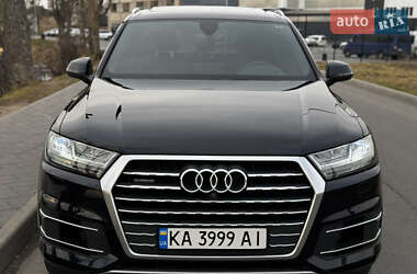 Внедорожник / Кроссовер Audi Q7 2016 в 