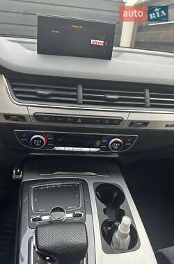 Внедорожник / Кроссовер Audi Q7 2019 в 