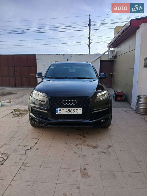 Позашляховик / Кросовер Audi Q7 2013 в Одесі