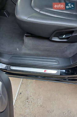 Позашляховик / Кросовер Audi Q7 2013 в 