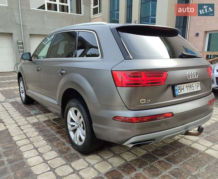 Внедорожник / Кроссовер Audi Q7 2015 в Одессе