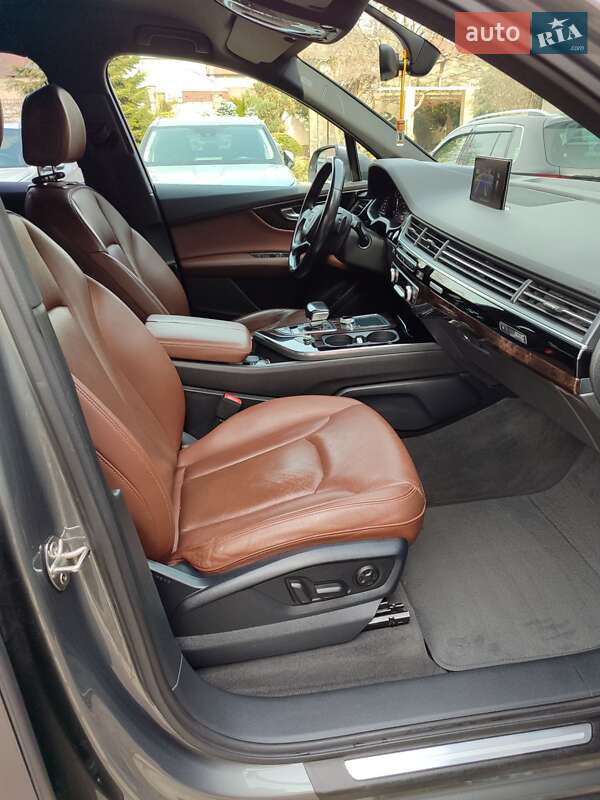 Внедорожник / Кроссовер Audi Q7 2015 в Одессе