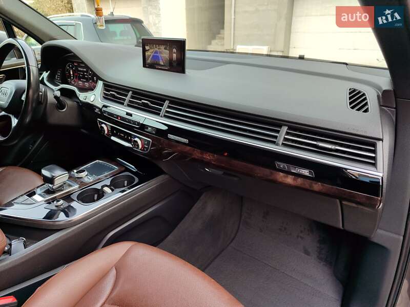 Внедорожник / Кроссовер Audi Q7 2015 в Одессе