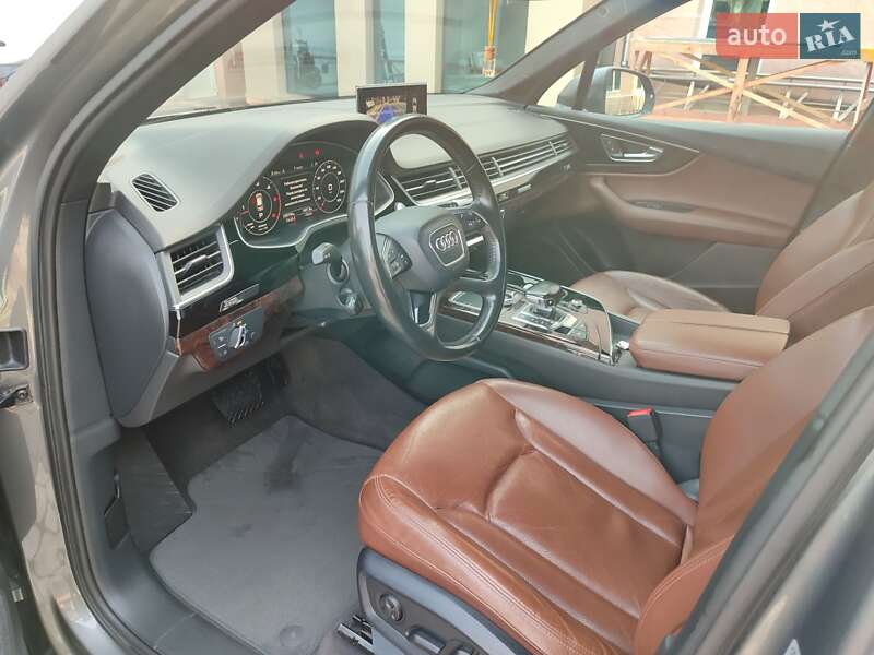 Внедорожник / Кроссовер Audi Q7 2015 в Одессе