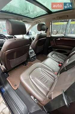 Внедорожник / Кроссовер Audi Q7 2012 в 