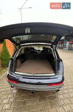 Внедорожник / Кроссовер Audi Q7 2012 в 