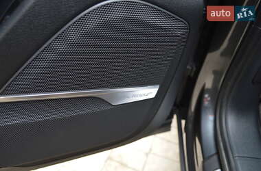 Внедорожник / Кроссовер Audi Q7 2018 в 