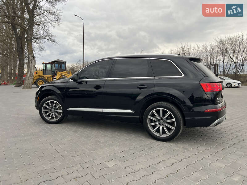 Позашляховик / Кросовер Audi Q7 2016 в Тернополі